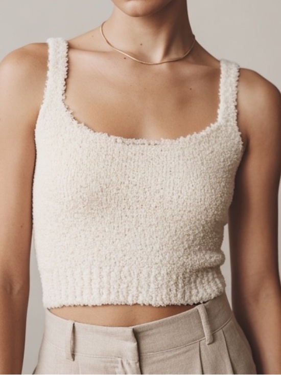 SKIMS Tops - NWT SKIMS Bouclé Women's Vanilla Tank Top Gentle ribbed design on bottom.